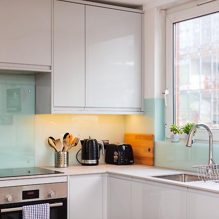 Spacious Central 3 Bedroom Apartment In Old Street 런던 외부 사진
