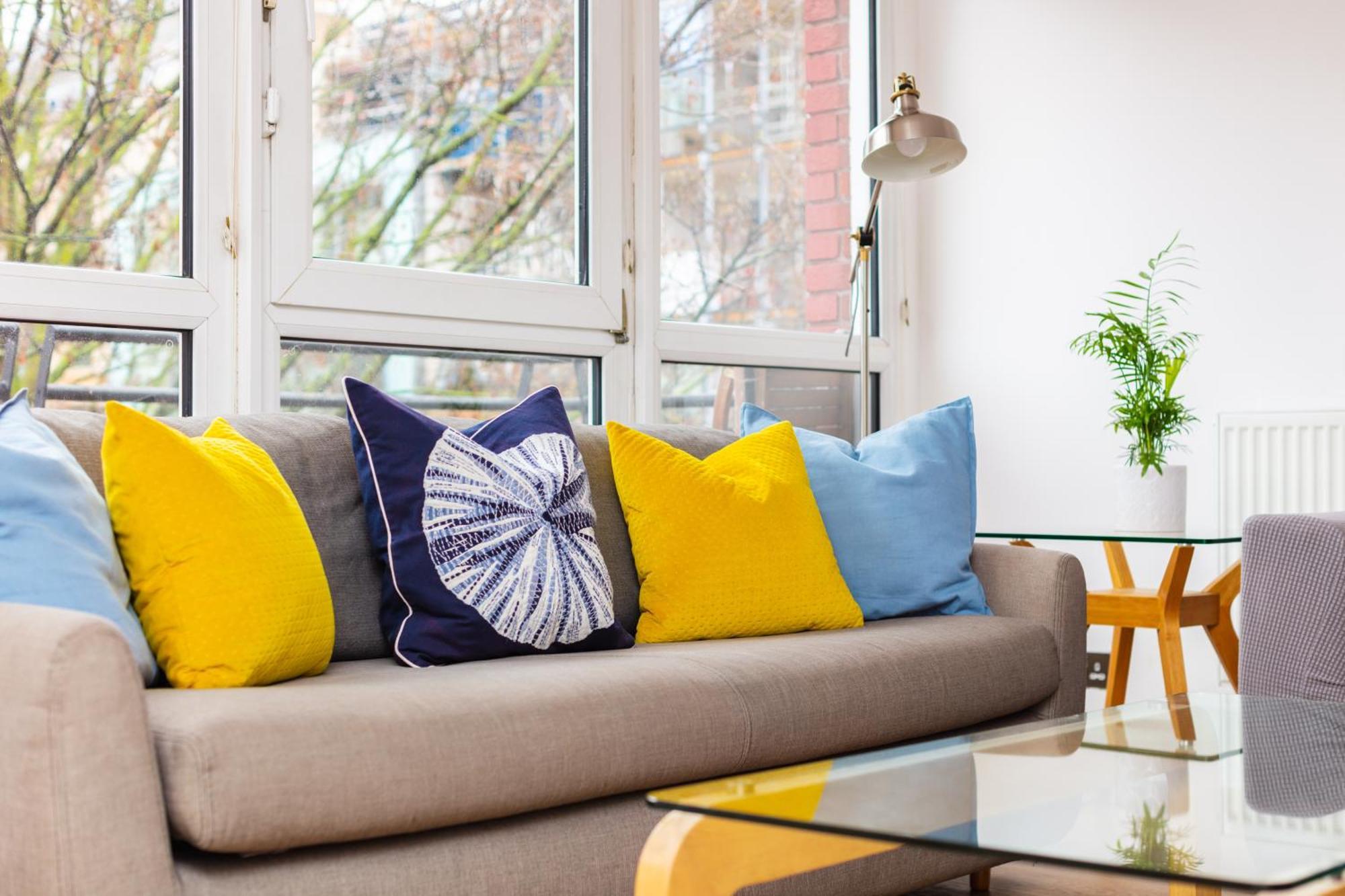 Spacious Central 3 Bedroom Apartment In Old Street 런던 외부 사진